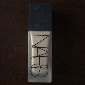 NARS all day luminous weightless foundation